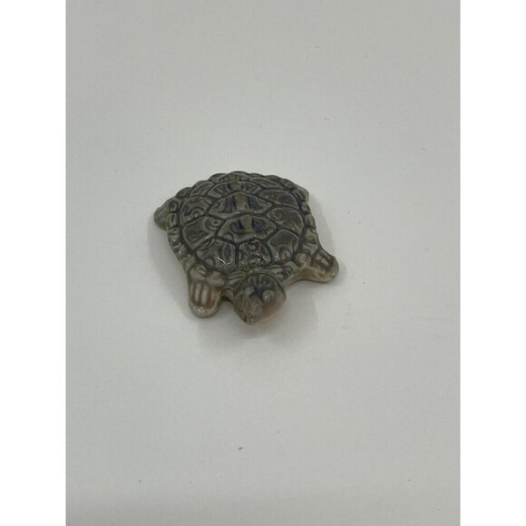 Wade Whimsies Grey‑Green Ceramic Turtle Figurine – Porcelain Collectible Statue - Picture 2 of 8